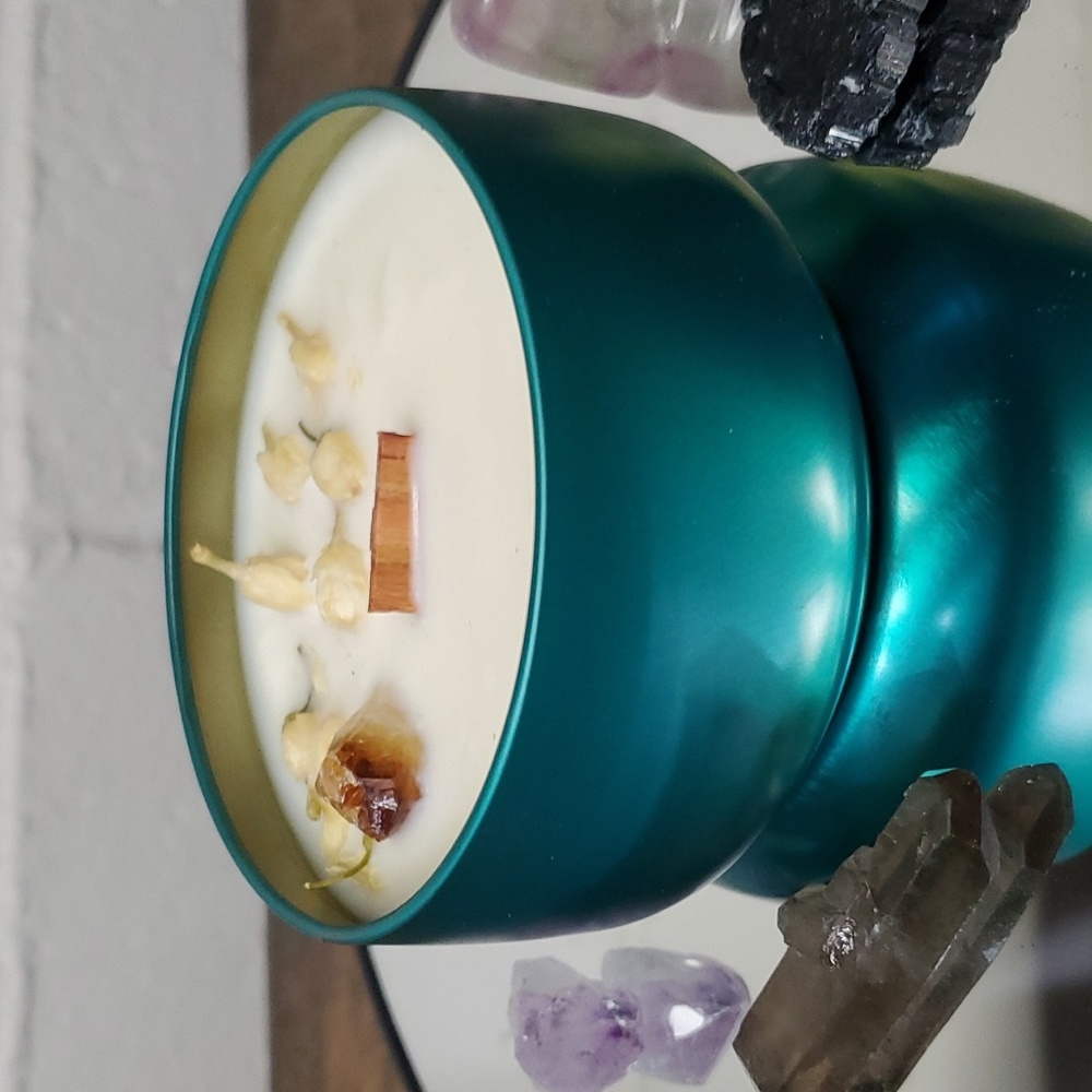 Sampaguita Crystal-infused Soy Candle